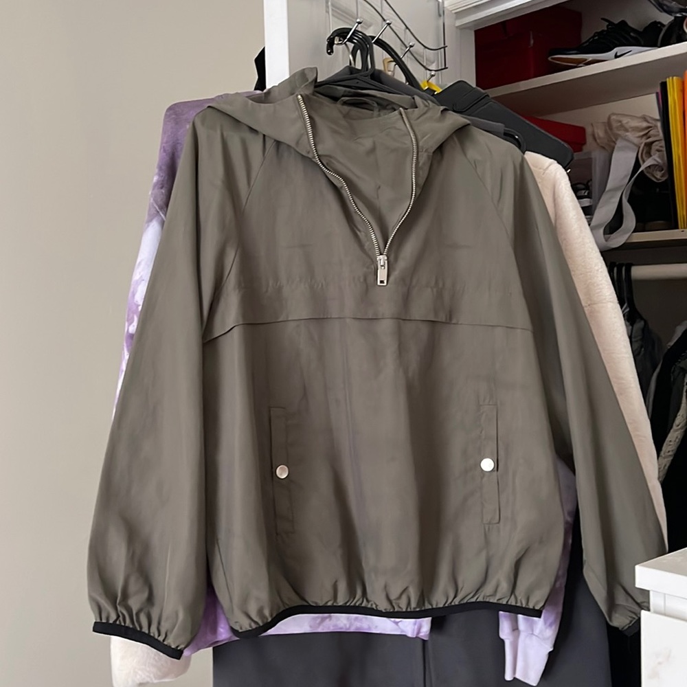Zara Pullover Windbreaker size S/M